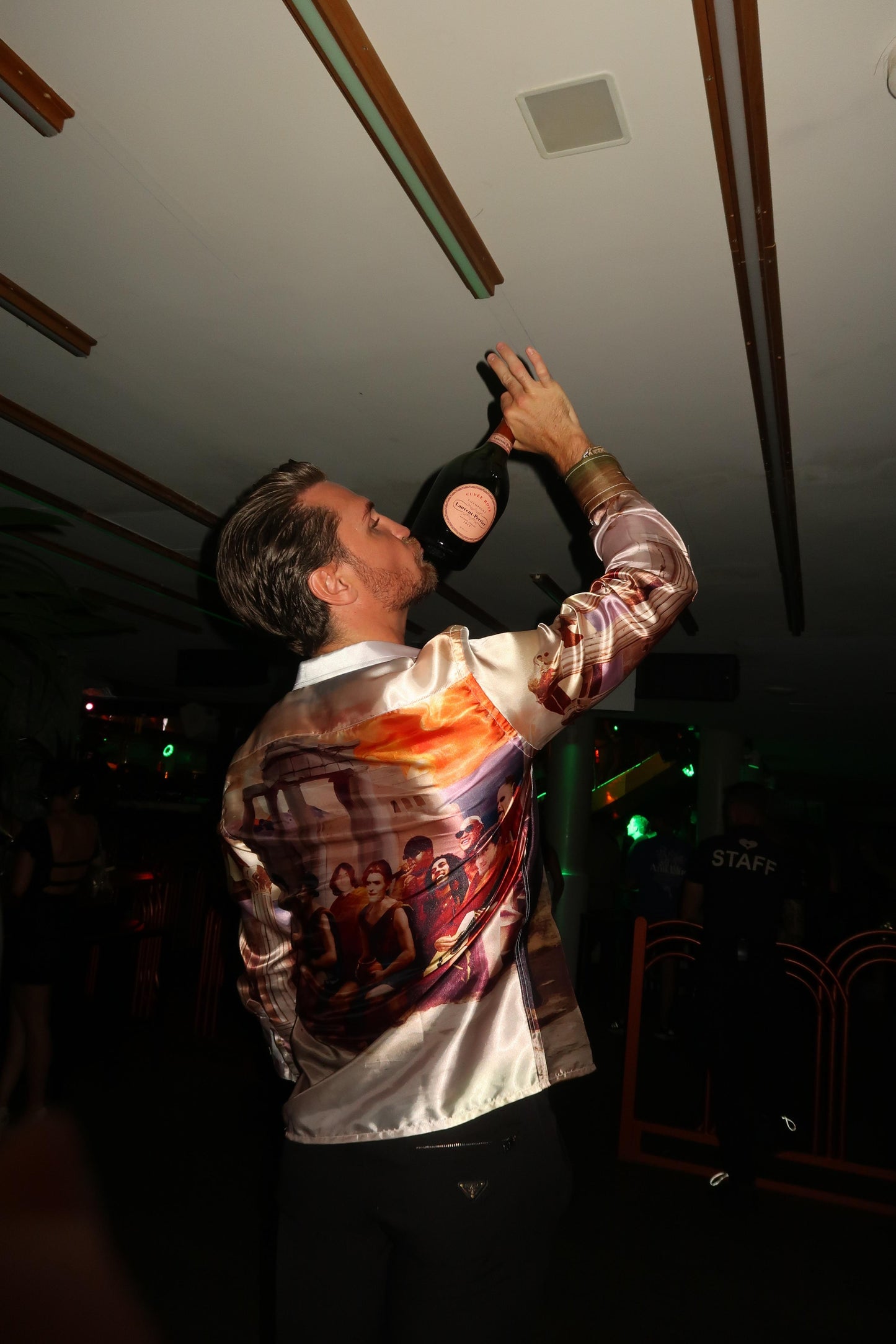 Legends Never Die - Shirt